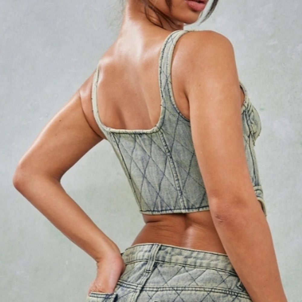 PrettyLittleThing Gray Quilted Denim Corset Crop Top with Front Zip - Picture 4 of 5